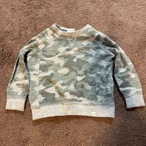 Camo sweatshirt
